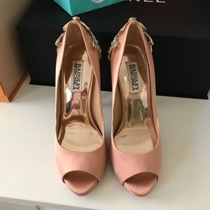 Beautiful wedding/dress shoes